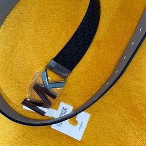 Micheal Kors reversible belt